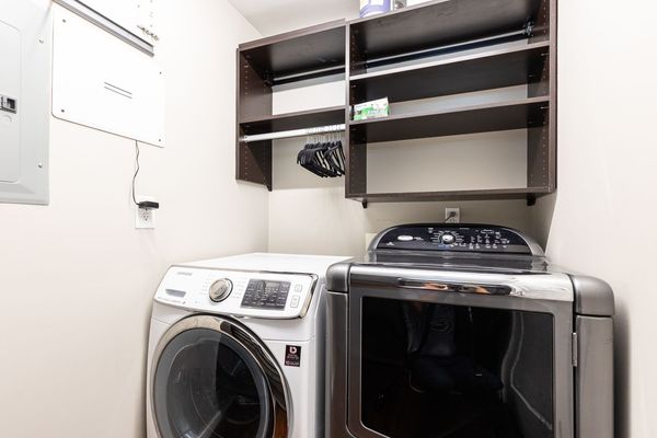 3338 Peachtree Rd-46