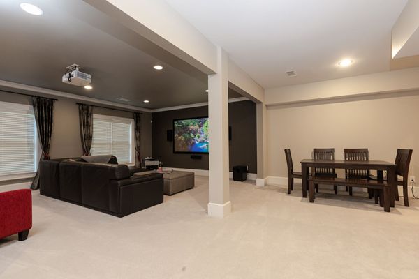 1843 Rock Springs Ln-188