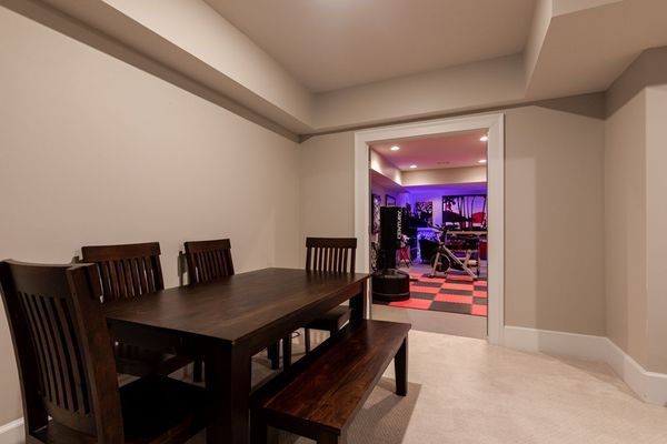 1843 Rock Springs Ln-194