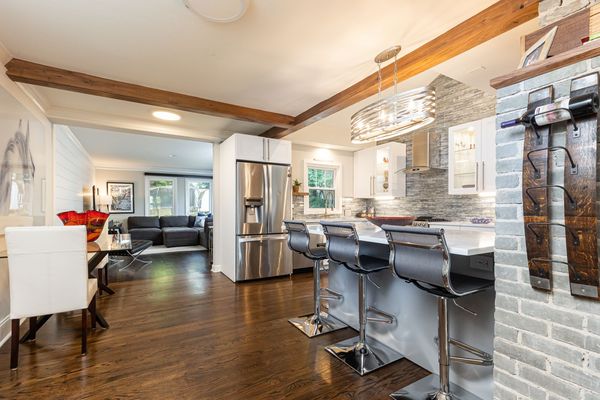 734 Gladstone Road-30