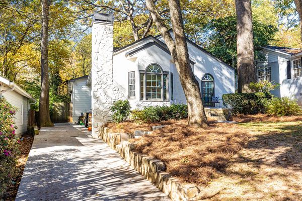 1478 Brooklyn Ave-204