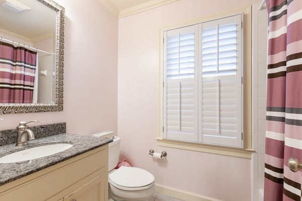 255 Lake Forrest-153