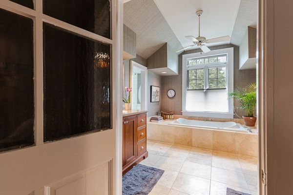 88 Polo Dr-70-Web Res