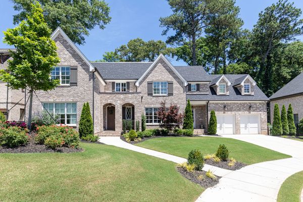 1843 Rock Springs Ln-233