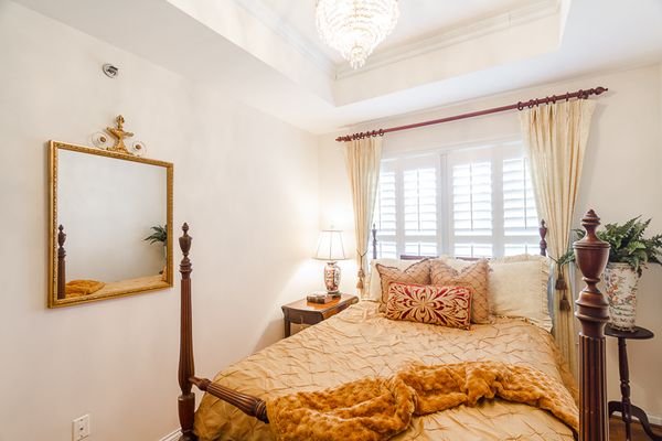 211 Colonial Homes-13-WebRes