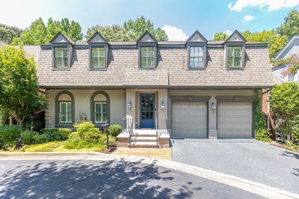 2966 waverly court_-303