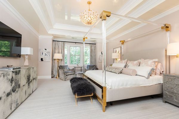 6470 Long Island-303