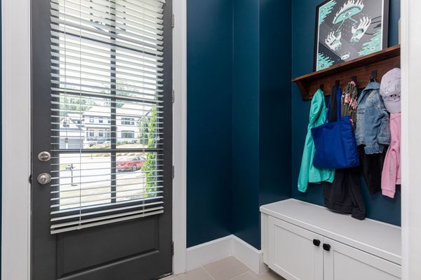 1843 Rock Springs Ln-54