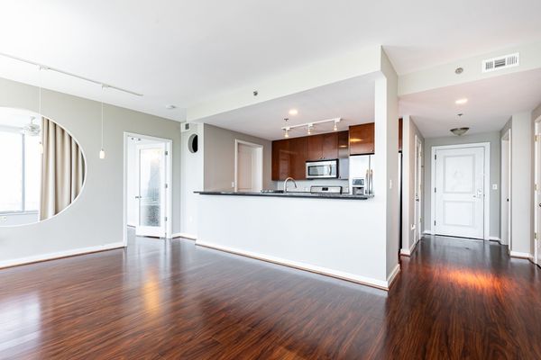 3338 Peachtree Rd-71