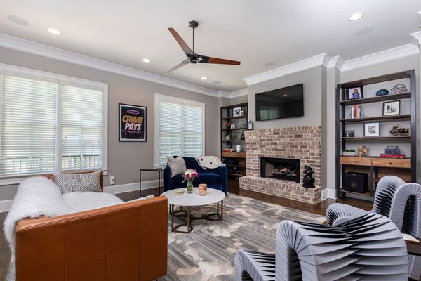 1843 Rock Springs Ln-22