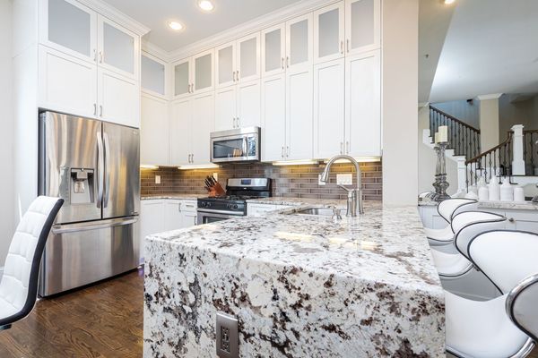 3541 Roswell Road_7-36