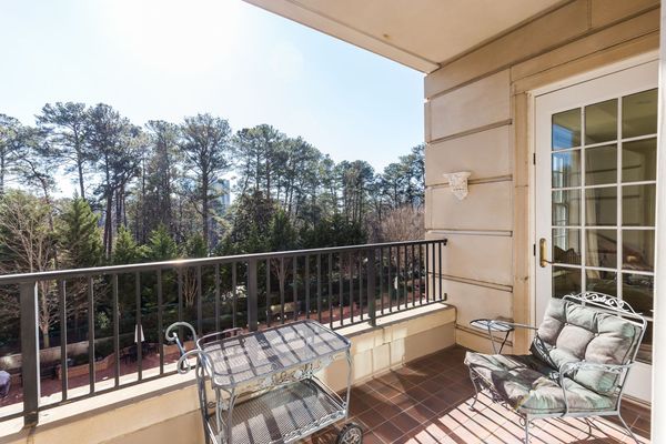 3657 Peachtree Rd-Apt 3A-23