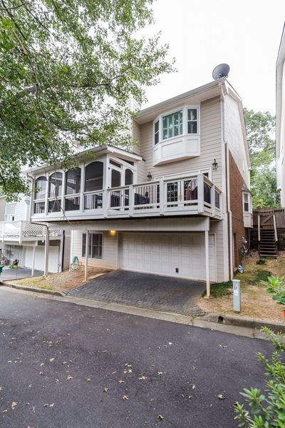 3824 Courtyard Dr-111