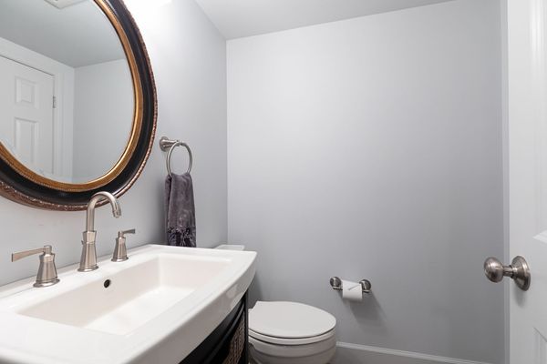 255 Lake Forrest-168