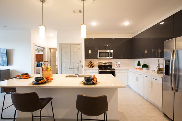 Veranda At Avalon Sales Center-47-Web Res