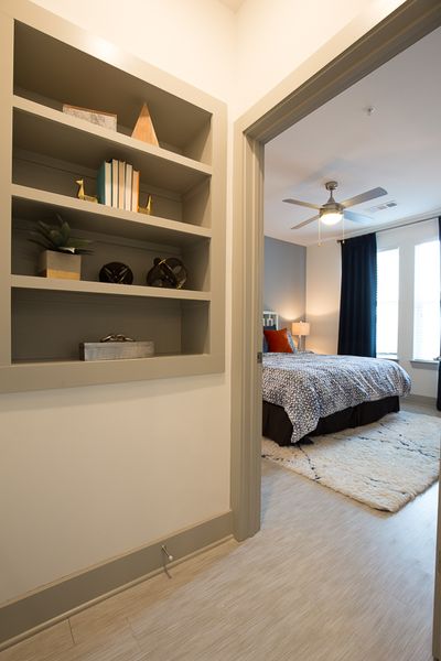 Veranda At Avalon Sales Center-94-Web Res