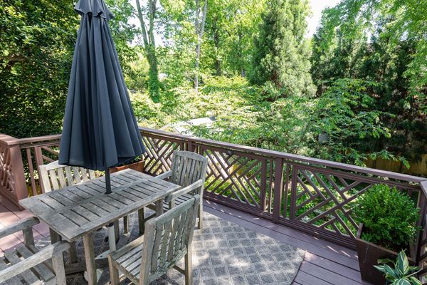 251 Peachtree Way_-100