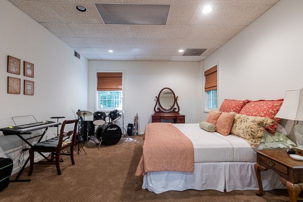 920 hawick drive-168-Web Res