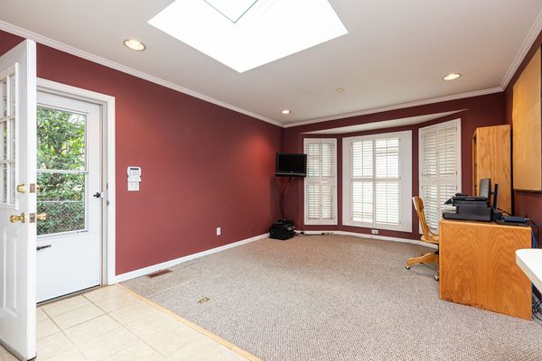 2950 Westminster Cir-47