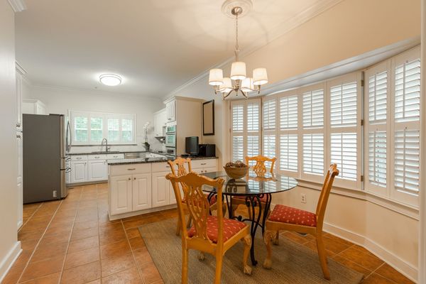 3824 Courtyard Dr-60