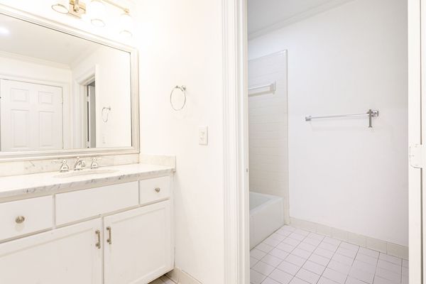 2966 waverly court_-273