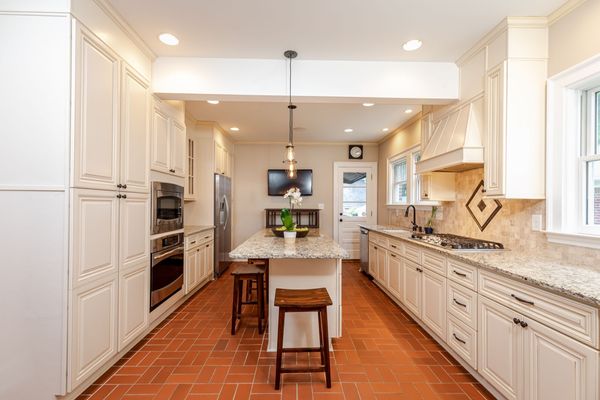 129 Peachtree Hills-28