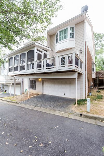 3824 Courtyard Dr-110