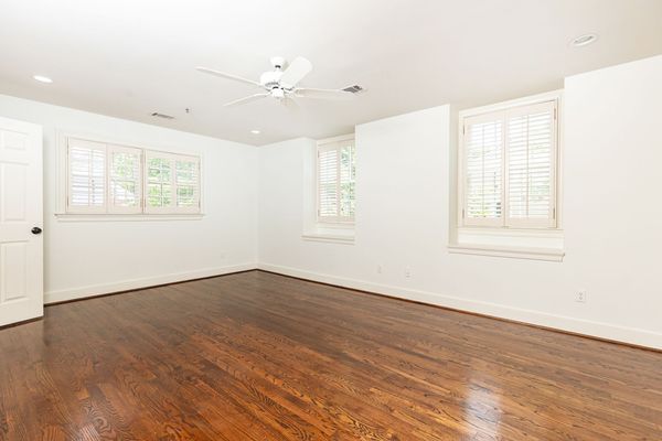 2966 waverly court_-250