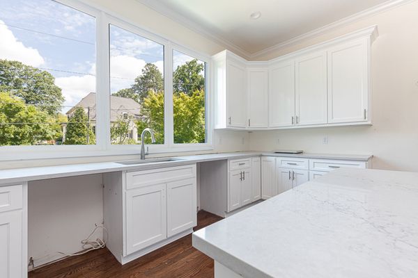 4685 Powers Ferry Rd 22-48-Web Res