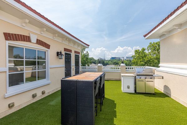 3541 Roswell Road_7-56