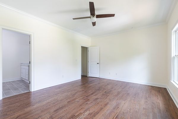 4685 Powers Ferry Rd 22-156-Web Res