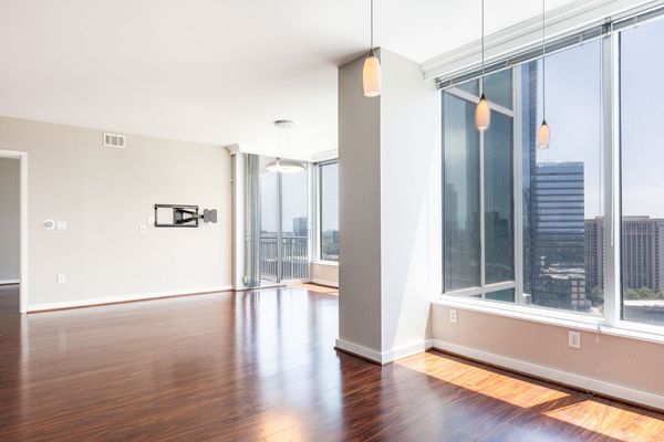 3338 Peachtree Rd-125