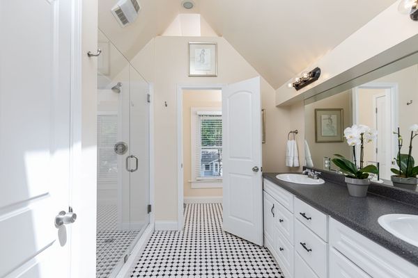 129 Peachtree Hills-95