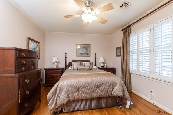 255 Lake Forrest-148