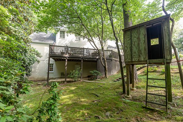 920 hawick drive-244-Web Res