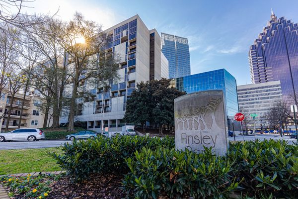 16D Hanover House-168