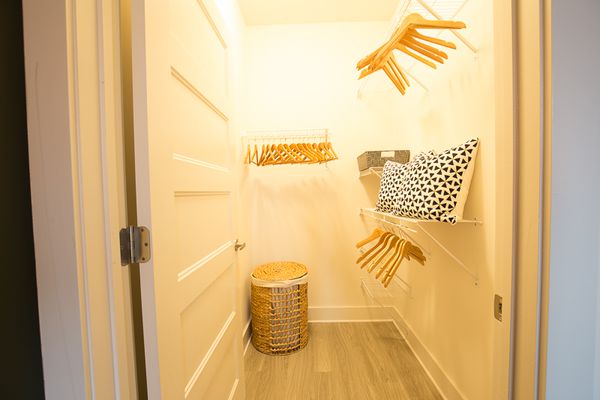 222 Colonial Homes_The Monroe-122-Web Res