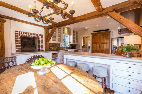 3136 Habersham Rd-11