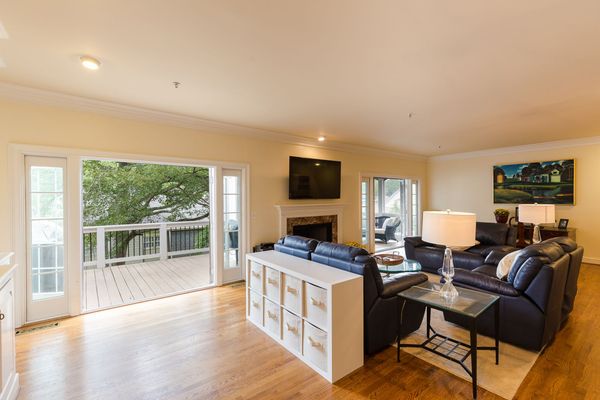 3824 Courtyard Dr-92