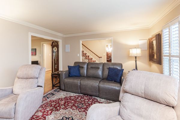 255 Lake Forrest-121