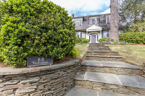 88 Polo Dr-4-Web Res