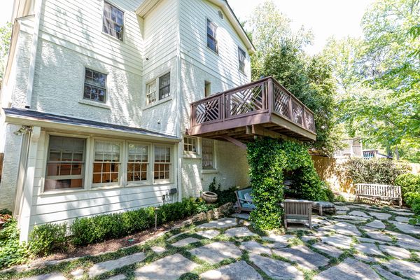 251 Peachtree Way_-117