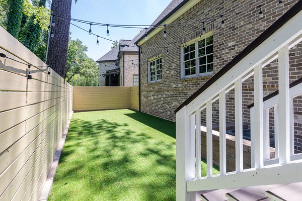 1843 Rock Springs Ln-223