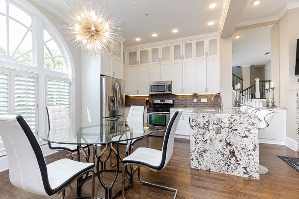 3541 Roswell Road_7-35