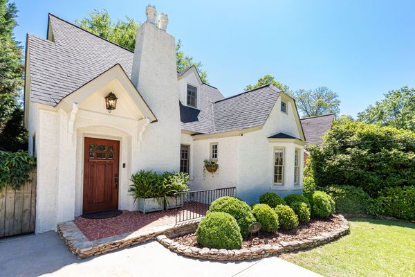 251 Peachtree Way_-143