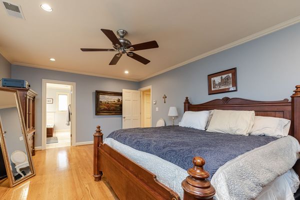 255 Lake Forrest-132