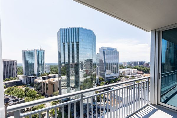 3338 Peachtree Rd-133