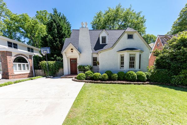 251 Peachtree Way_-130