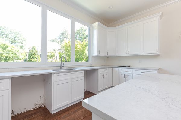 4685 Powers Ferry Rd 22-44-Web Res