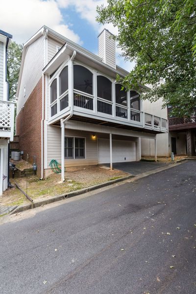 3824 Courtyard Dr-115